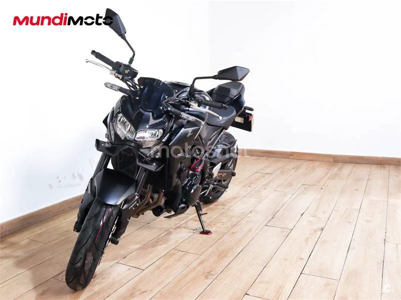 Kawasaki Z900 - Vista 7
