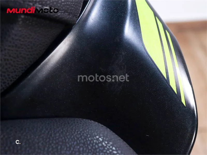 Kawasaki Z900 - Vista 21