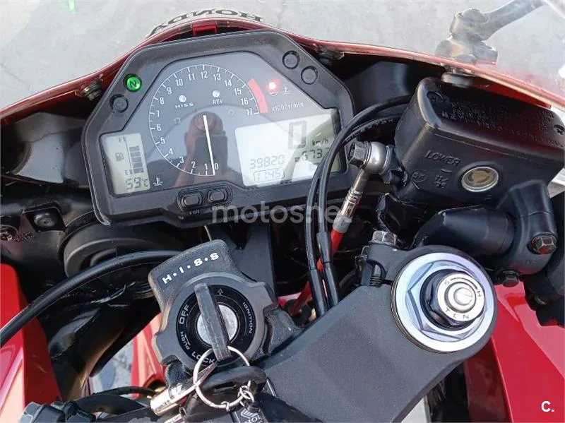 Honda CBR600RR - Vista 4