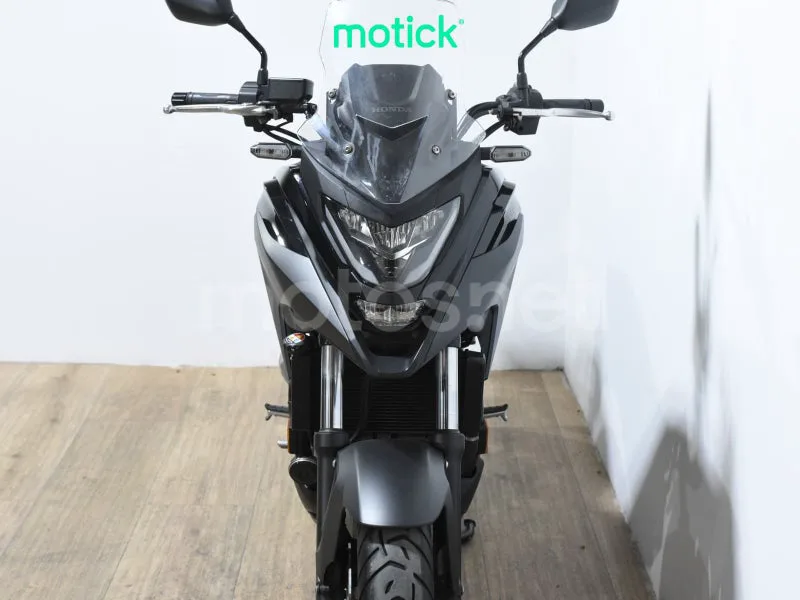 Honda NC750X - Vista 11