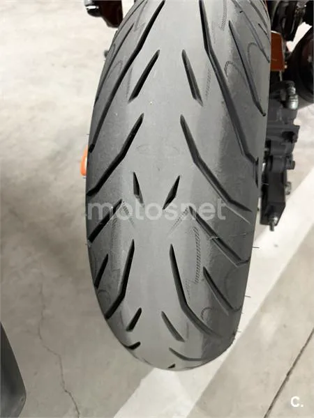 Kawasaki Z750 - Vista 5