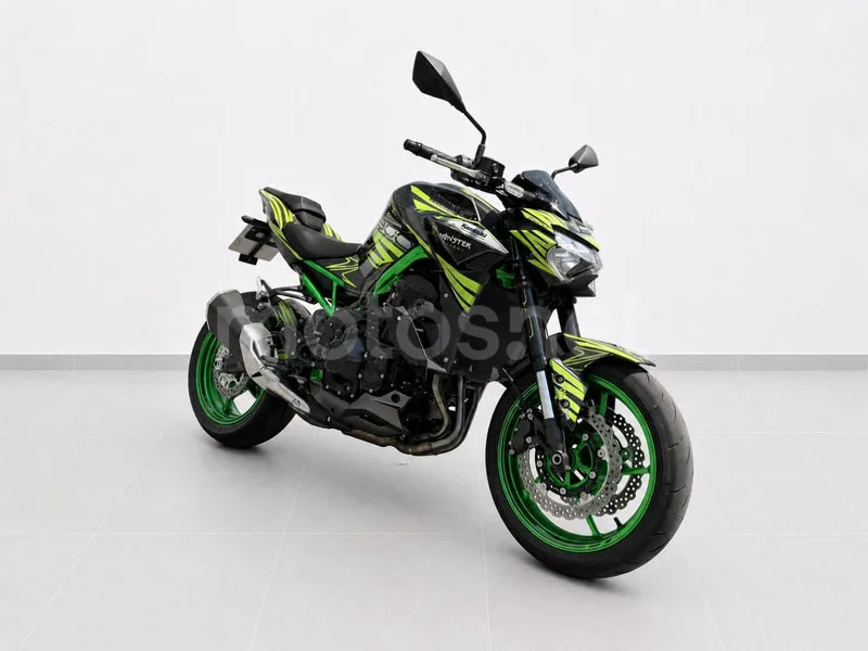 Kawasaki Z900 - Vista 5