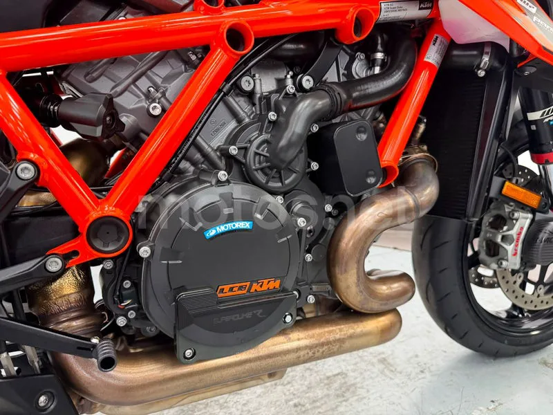 KTM 1290 Super Duke R - Vista 8