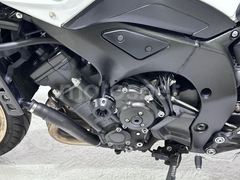Yamaha FZ8 - Vista 22