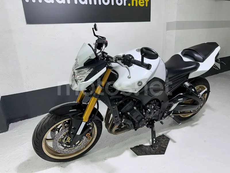 Yamaha FZ8 - Vista 4