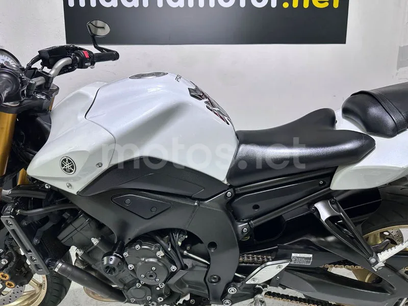 Yamaha FZ8 - Vista 8