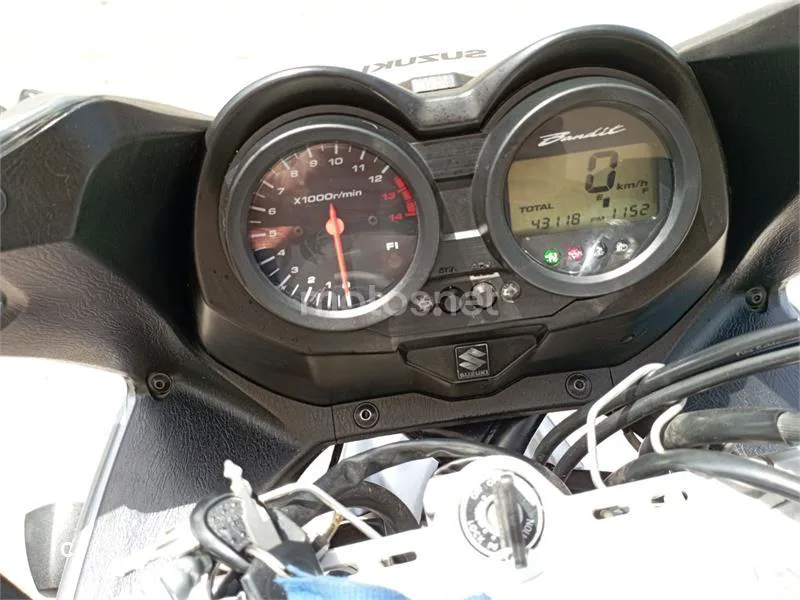 Suzuki Bandit 650S - Vista 3