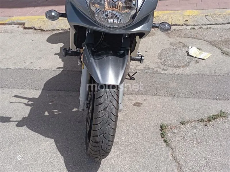 Suzuki Bandit 650S - Vista 4