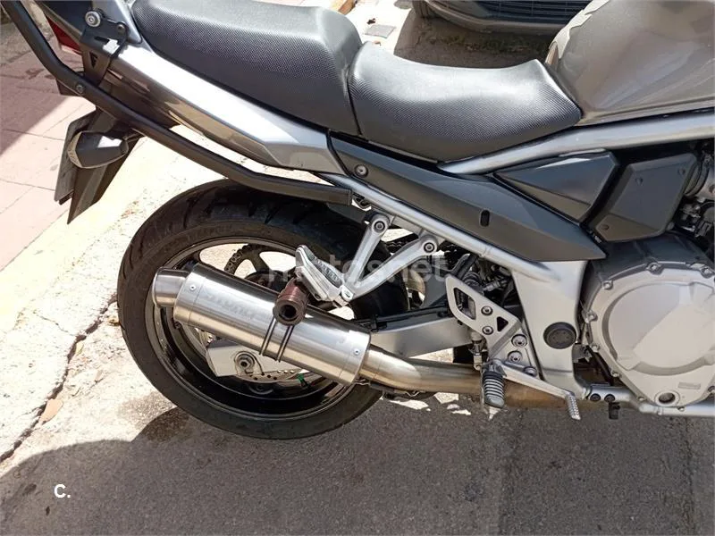 Suzuki Bandit 650S - Vista 6