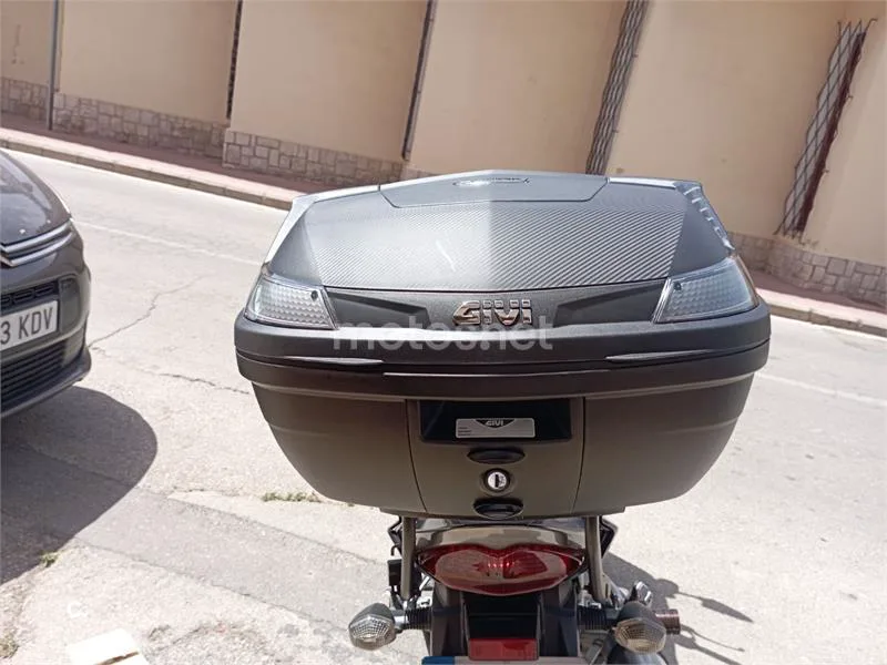 Suzuki Bandit 650S - Vista 9