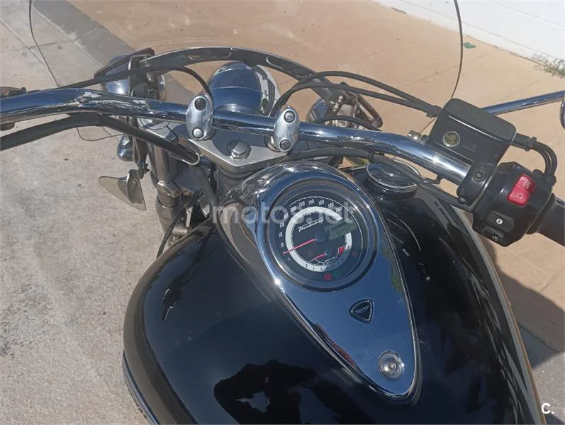 Triumph Thunderbird 1600 - Vista 4