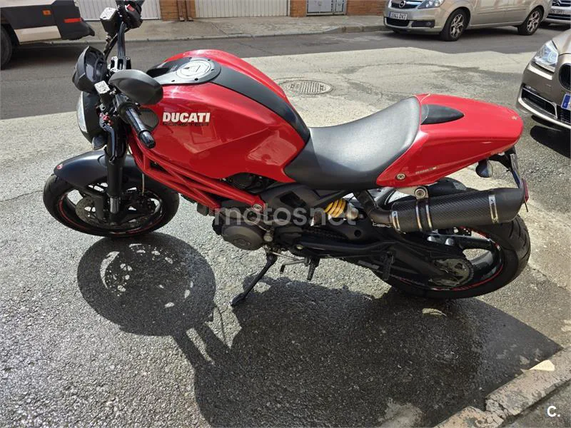 Ducati Monster 696 3400 € 2012 Toledo - 2