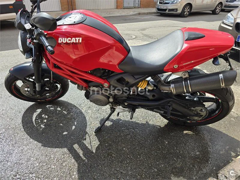 Ducati Monster 696 - Vista 3
