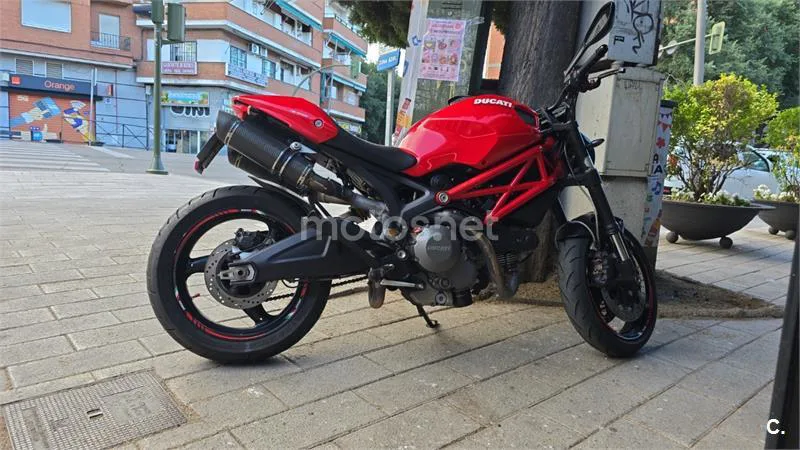 Ducati Monster 696 - Vista 5