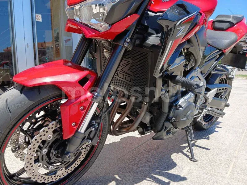 Kawasaki Z900 - Vista 14