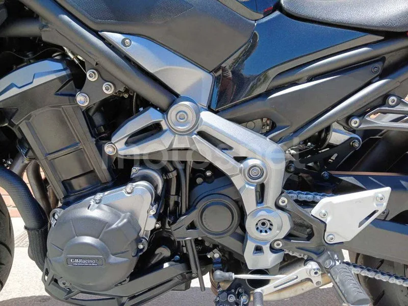 Kawasaki Z900 - Vista 9