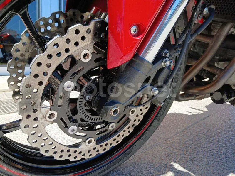 Kawasaki Z900 - Vista 10