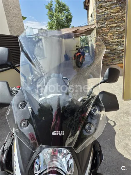 Suzuki V-Strom 650XT - Vista 4