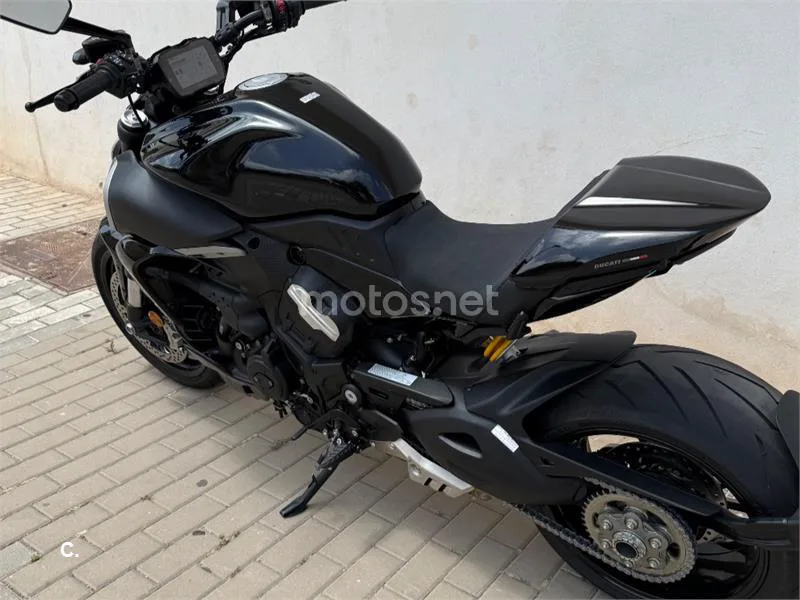 Ducati Diavel V4 - Vista 3