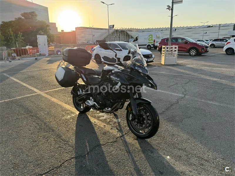 Benelli TRK 502 - Vista 3