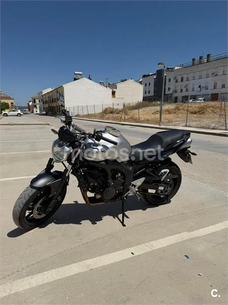 Yamaha FZ6 S2 - Vista 6