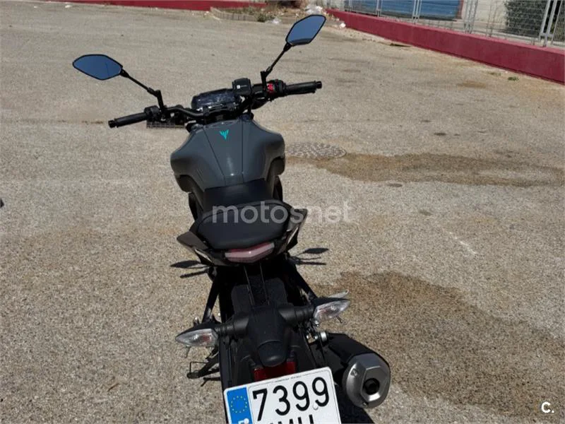 Yamaha MT-125 - Vista 4