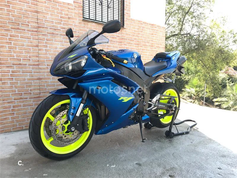 Yamaha YZF-R1 - Vista 4