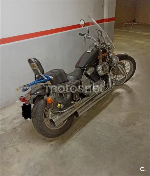 Honda Black Widow 750 - Vista 3