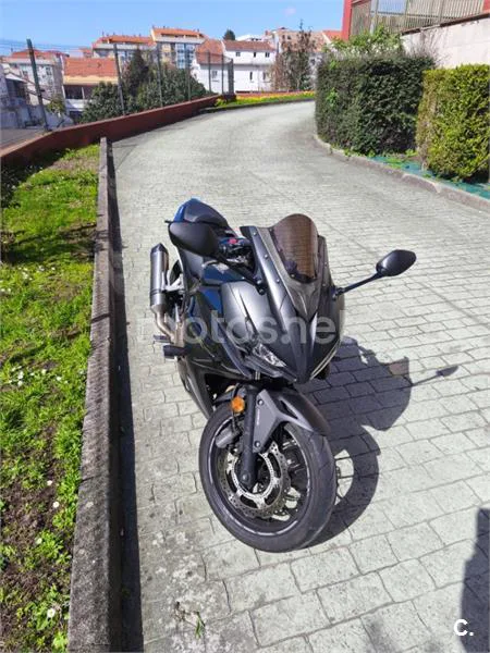 Honda CBR500R - Vista 3