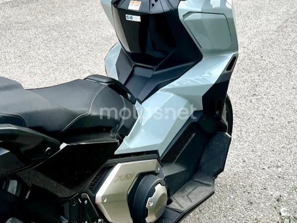 Honda X-ADV - Vista 6