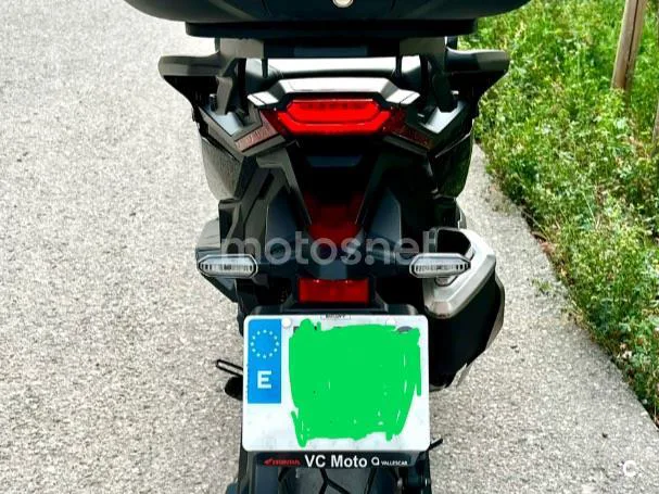 Honda X-ADV - Vista 7