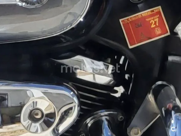 Suzuki Intruder M800 - Vista 4