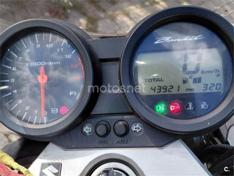 Suzuki Bandit 650 - Vista 11