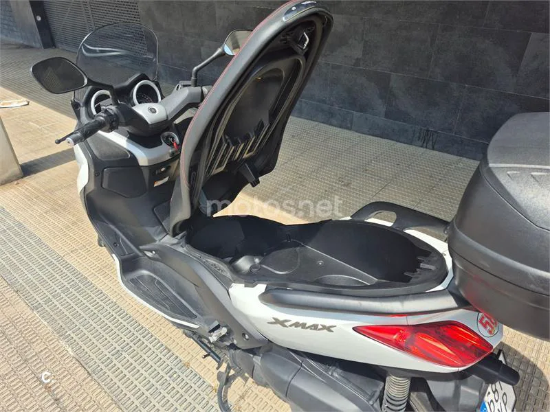 Yamaha XMAX 125 - Vista 6