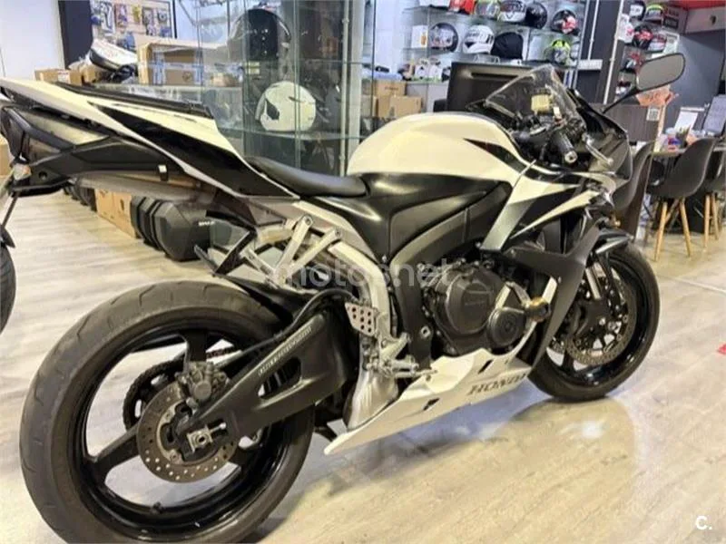 Honda CBR600RR - Vista 5