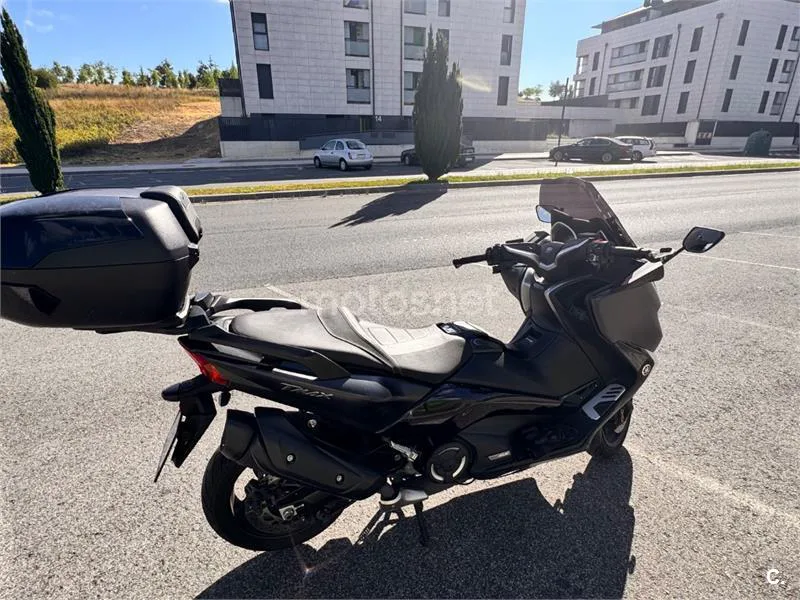 Yamaha TMAX 530 - Vista 4