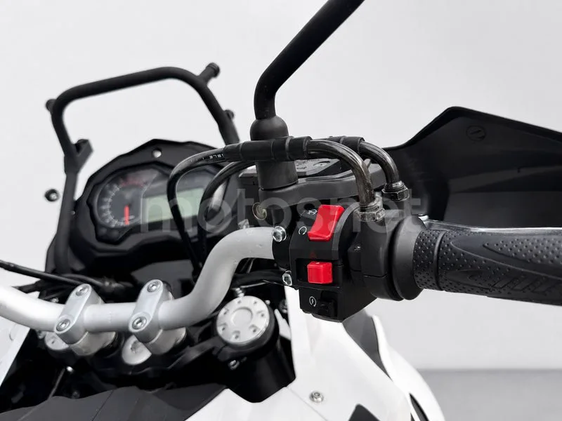 Benelli TRK 502 - Vista 14