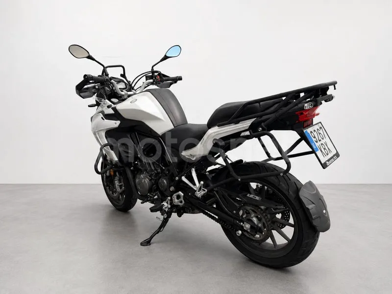 Benelli TRK 502 - Vista 10