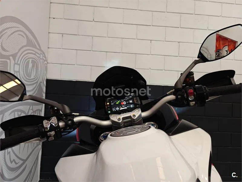 Ducati Multistrada - Vista 9