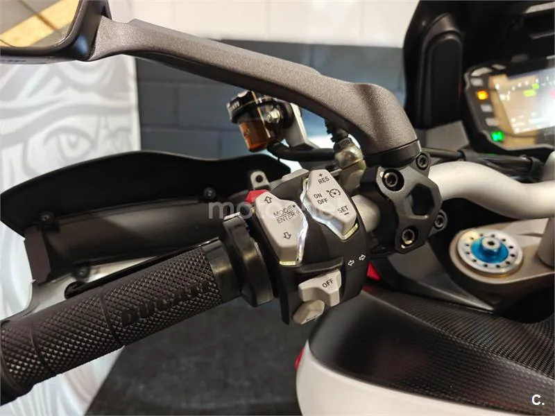 Ducati Multistrada - Vista 10
