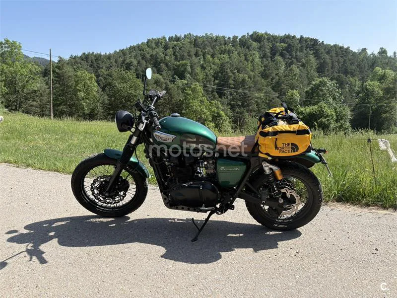 Triumph Bonneville - Vista 3