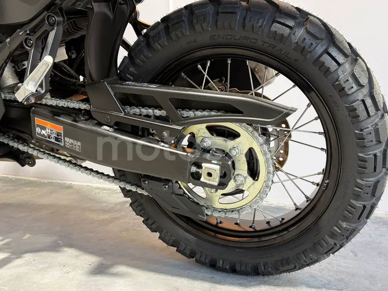Honda XL750 Transalp - Vista 6