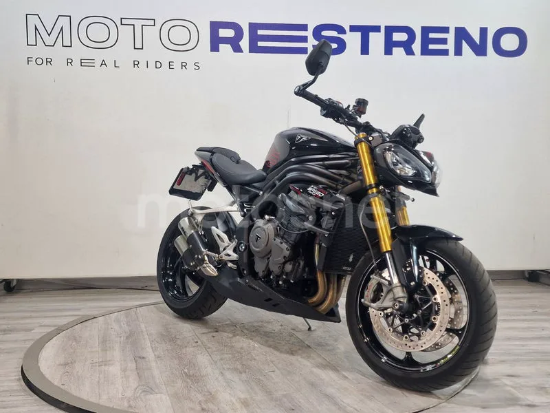 Triumph Speed Triple - Vista 5