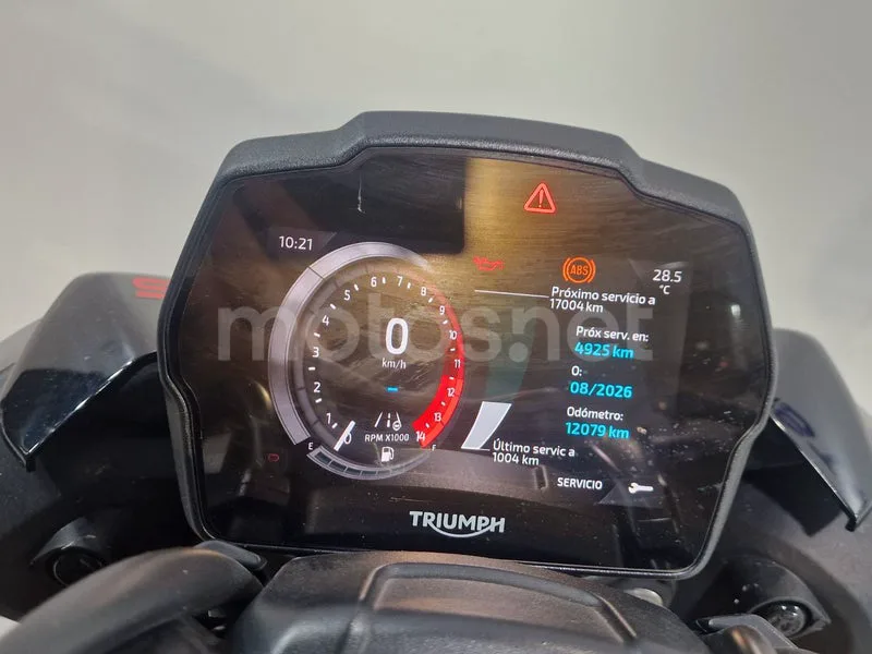 Triumph Speed Triple - Vista 9
