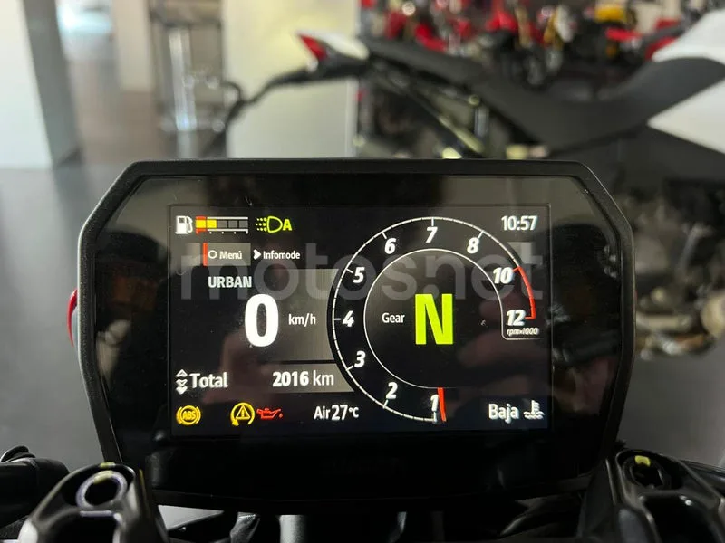 Ducati Monster - Vista 5