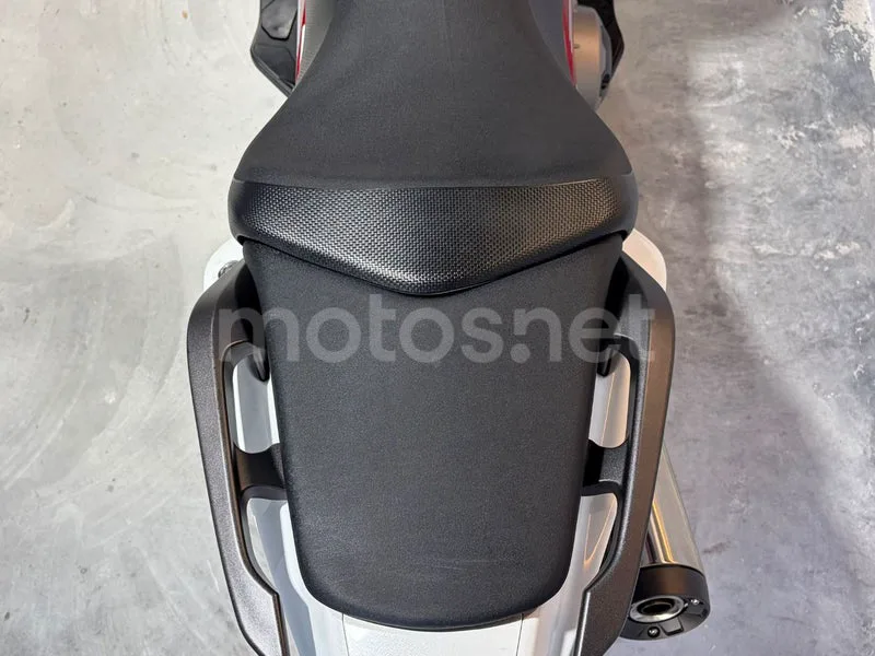 Honda Integra 750 S - Vista 12