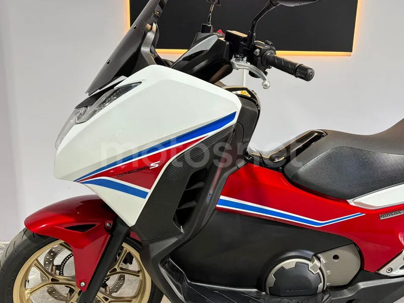 Honda Integra 750 S - Vista 3