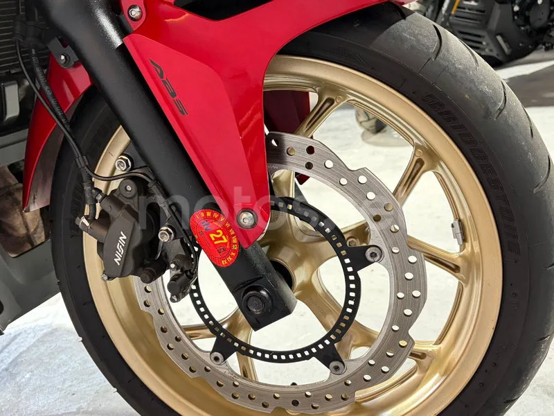 Honda Integra 750 S - Vista 6