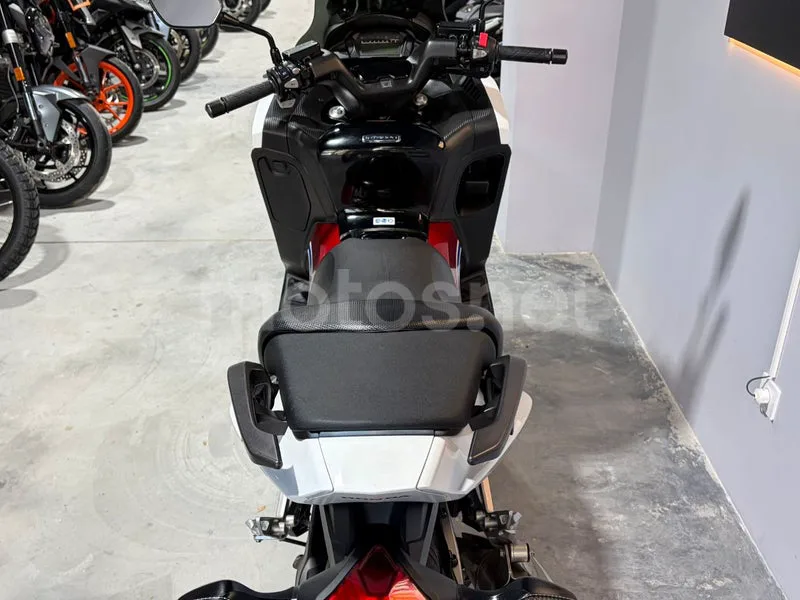 Honda Integra 750 S - Vista 7