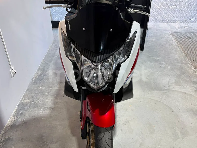 Honda Integra 750 S - Vista 10